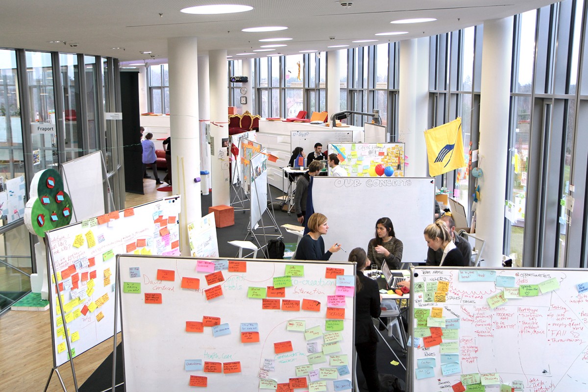 Design Thinking Spaces ¿QUÉ ES DESIGN THINKING? PENSAMIENTO DE DISEÑO